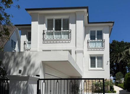 facade garage driveway
