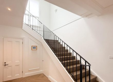 PERSEPHONE, Bellevue Hill STAIRS 44