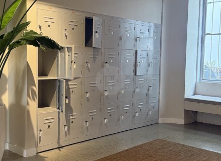 PILATES STUDIO RECEPTION44