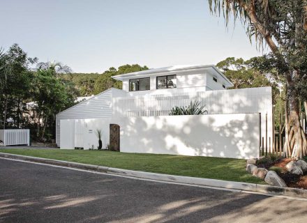 facade garage driveway