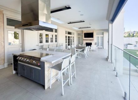 outdoor area