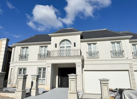 Palatial House, Bella Vista-07