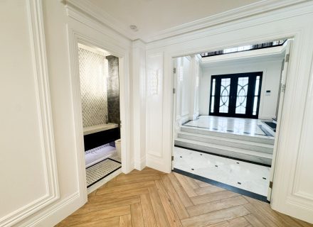 Palatial House, Bella Vista-10