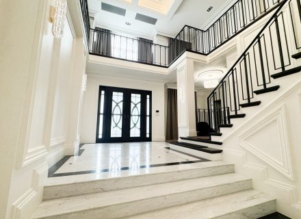 Palatial House, Bella Vista-11