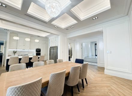 Palatial House, Bella Vista-13