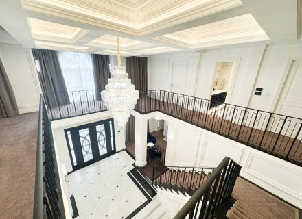Palatial House, Bella Vista-16