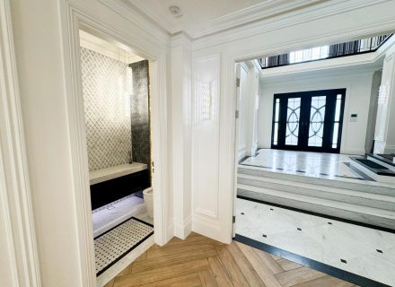 Palatial House, Bella Vista-33