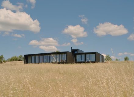 facade garden established