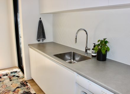 Periscope, Hamptons East-10