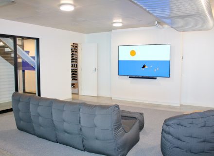 Periscope, Hamptons East-21