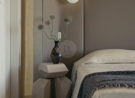 Prismatic, Bellevue Hill 2