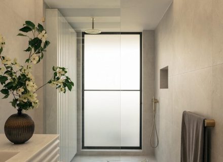 facade garage driveway