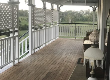 Right-view-of-front-deck.jpg