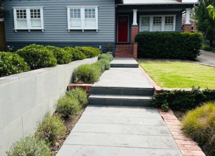 facade garage driveway