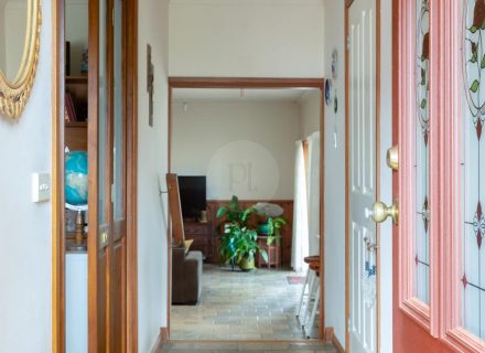 Rose Window, Eltham-04