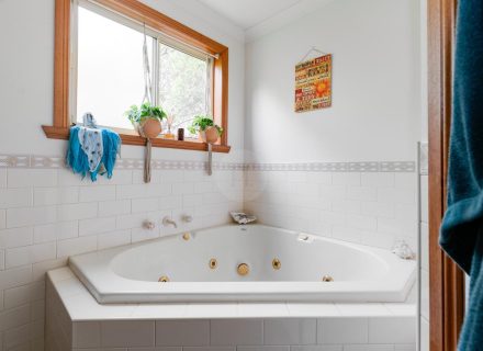 Rose Window, Eltham-11