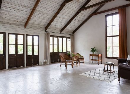 Runaway Studio, Elanora 12