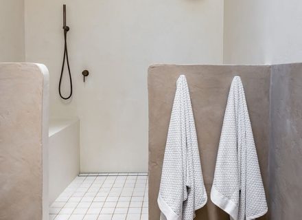 Runaway Studio, Elanora 18