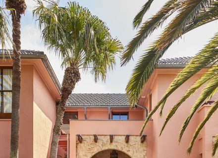 Sahara Rose, Palm Beach 1