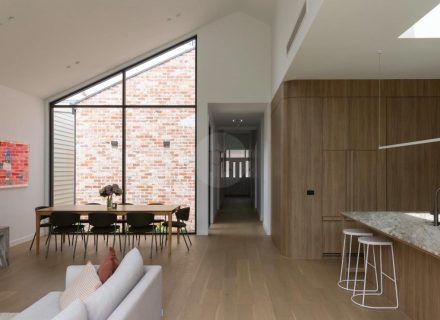 Saint Denis, Williamstown-24