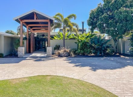 facade driveway garage