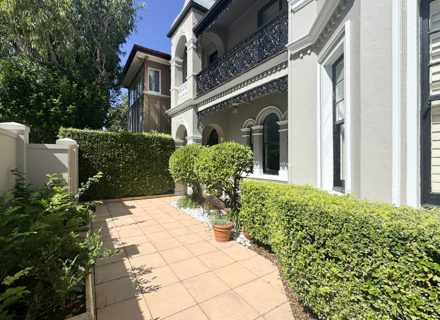 Silk Cottage, Bronte-04