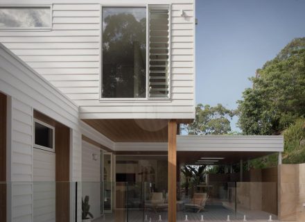 facade garage driveway backyard