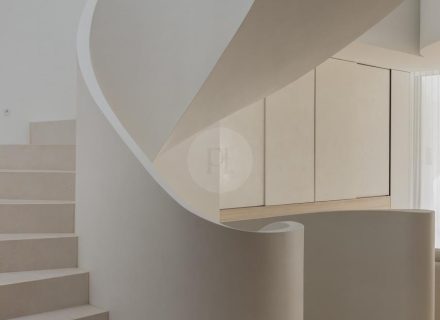 Skylark, Blakehurst 1