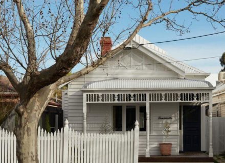 facade garage driveway