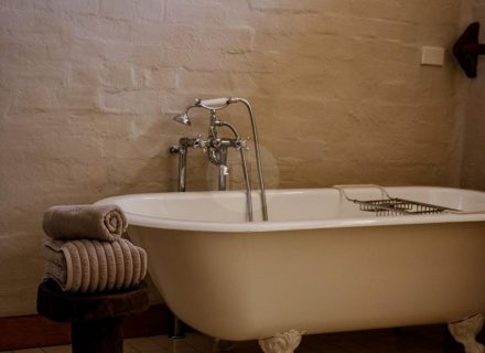 Stone Terrace, Maclean-23