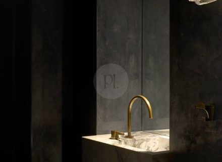 Storm Front, Toorak 15