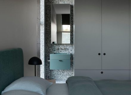 Storm Front, Toorak 17