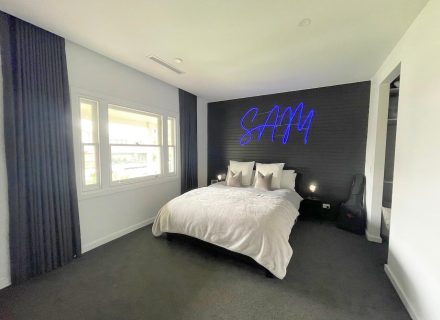 Sunny Side Up, Essendon 5