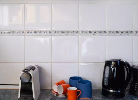 Super-Graphic APT., Collingwood-15