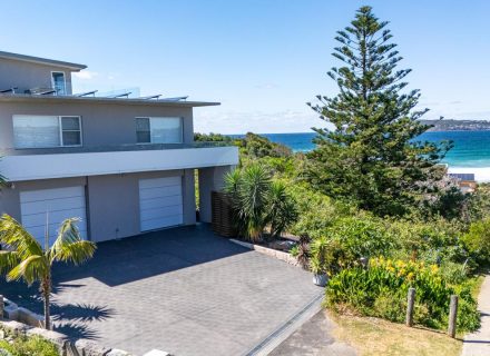 Surf Check, North Curl Curl-01