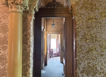 THE MANSION, ELSTERNWICK102