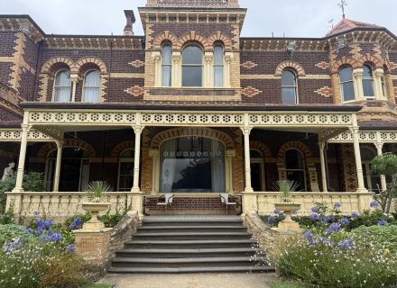 THE MANSION, ELSTERNWICK124