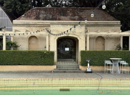 THE MANSION, ELSTERNWICK132