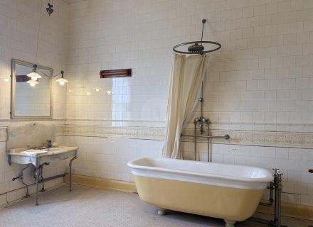 THE MANSION, ELSTERNWICK27