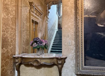 THE MANSION, ELSTERNWICK52
