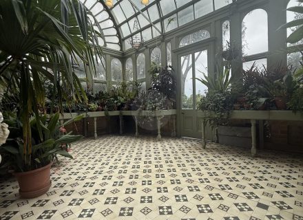 THE MANSION, ELSTERNWICK93