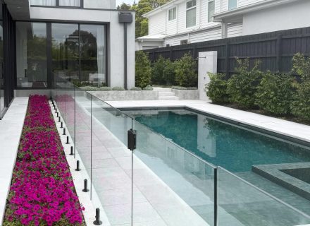 facade garage driveway