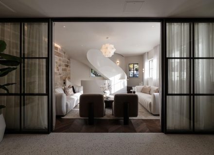 The Diplomat, Annandale 4