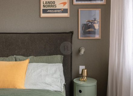 The Glass Tide, Bronte 22