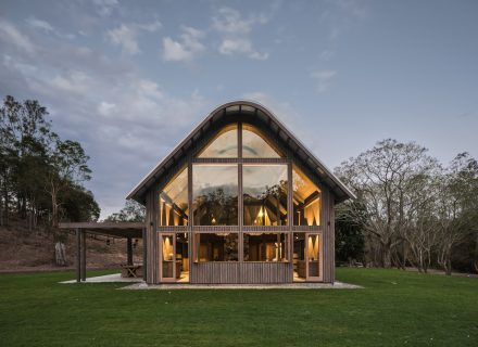 The-Grand-Barn-Pullenvale-10-26-11-19-8-35-15-am.jpg