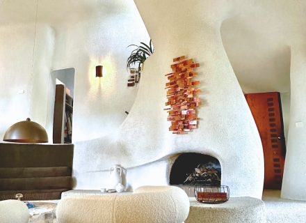 The Mud House, Newport 9