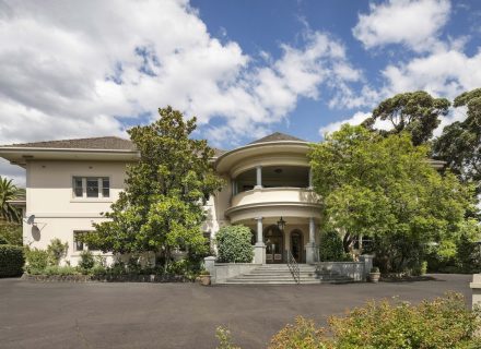 facade driveway