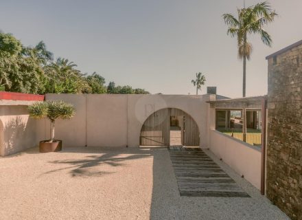 facade
