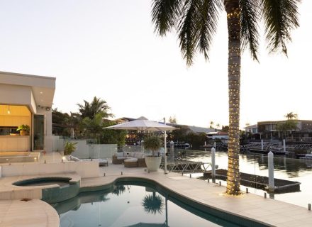 The Sun Club, Isle of Capri-3