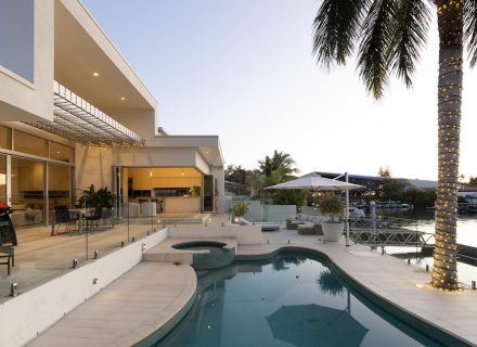 The Sun Club, Isle of Capri-4